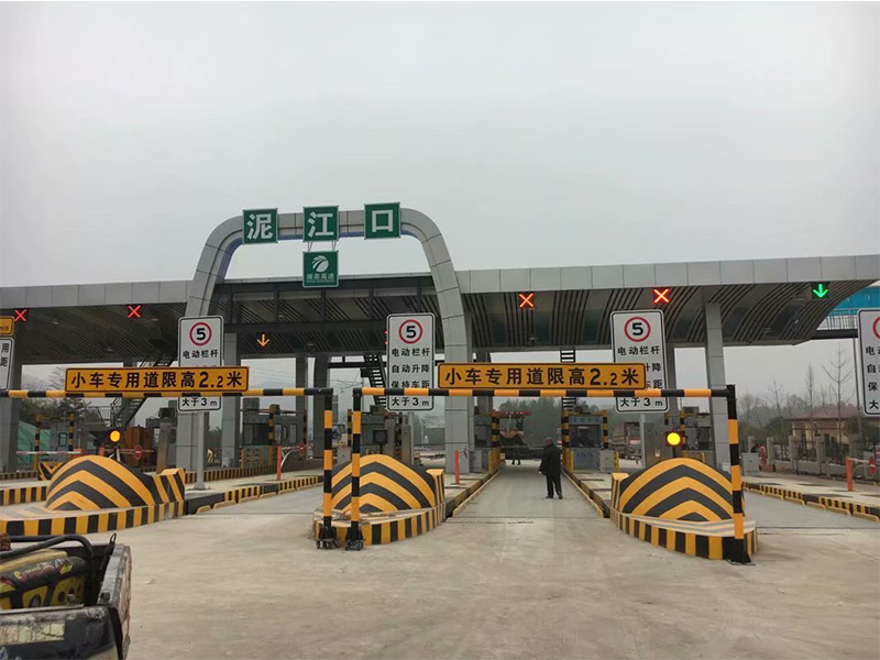 交通龙门架厂家的市场前景分析